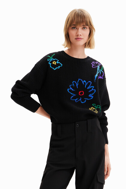 Sweter w haftowane kwiaty