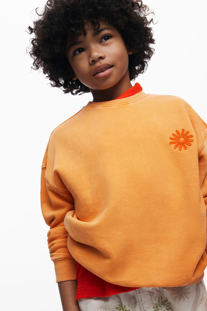 Sweatshirt with sun embroidery