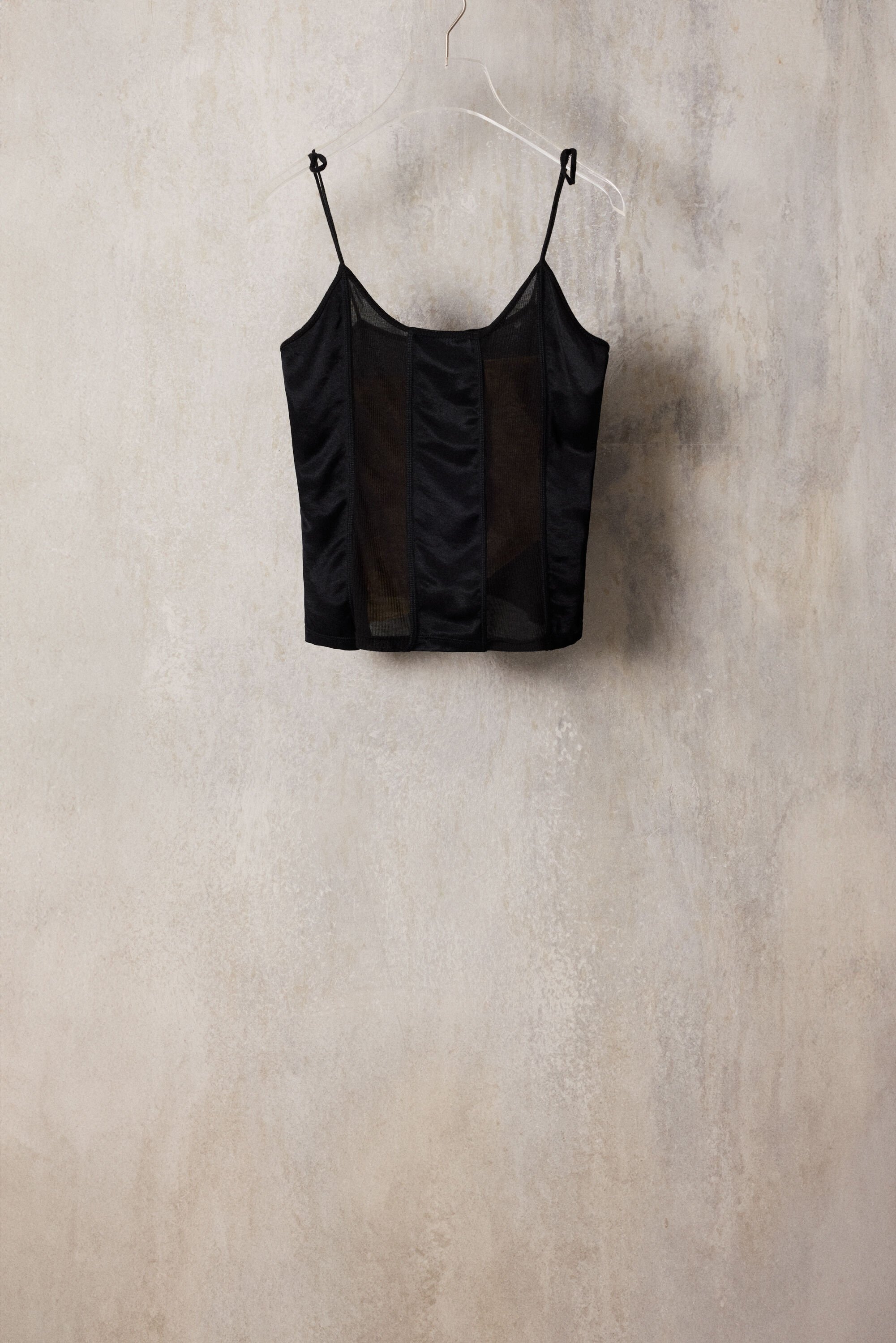 Camiseta tirantes studio