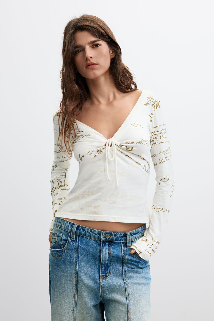 Tricou vintage cu m&acirc;necă lungă imprimată