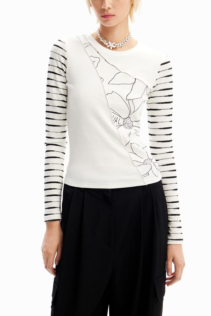 Camiseta patch flores | Desigual