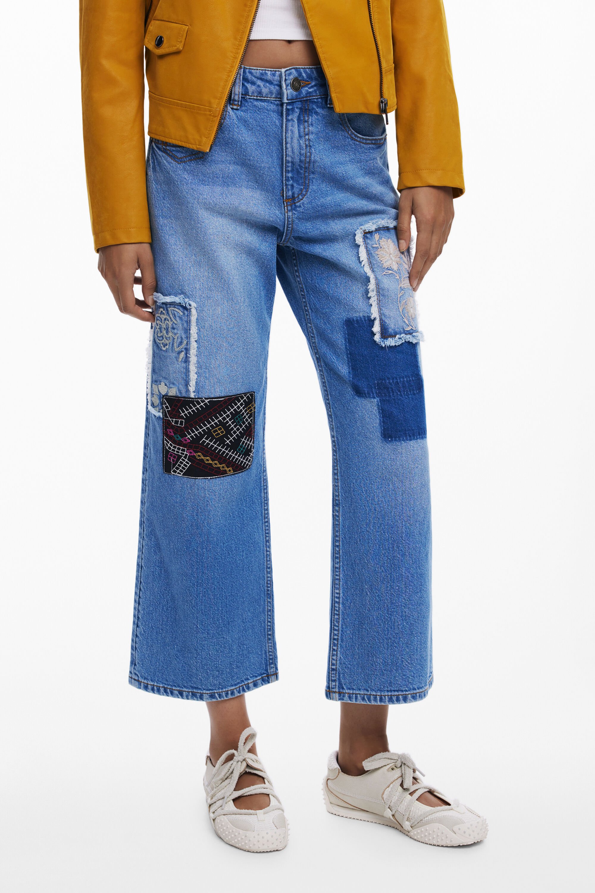 Cropped jeans with patches Women's I Desigual.com