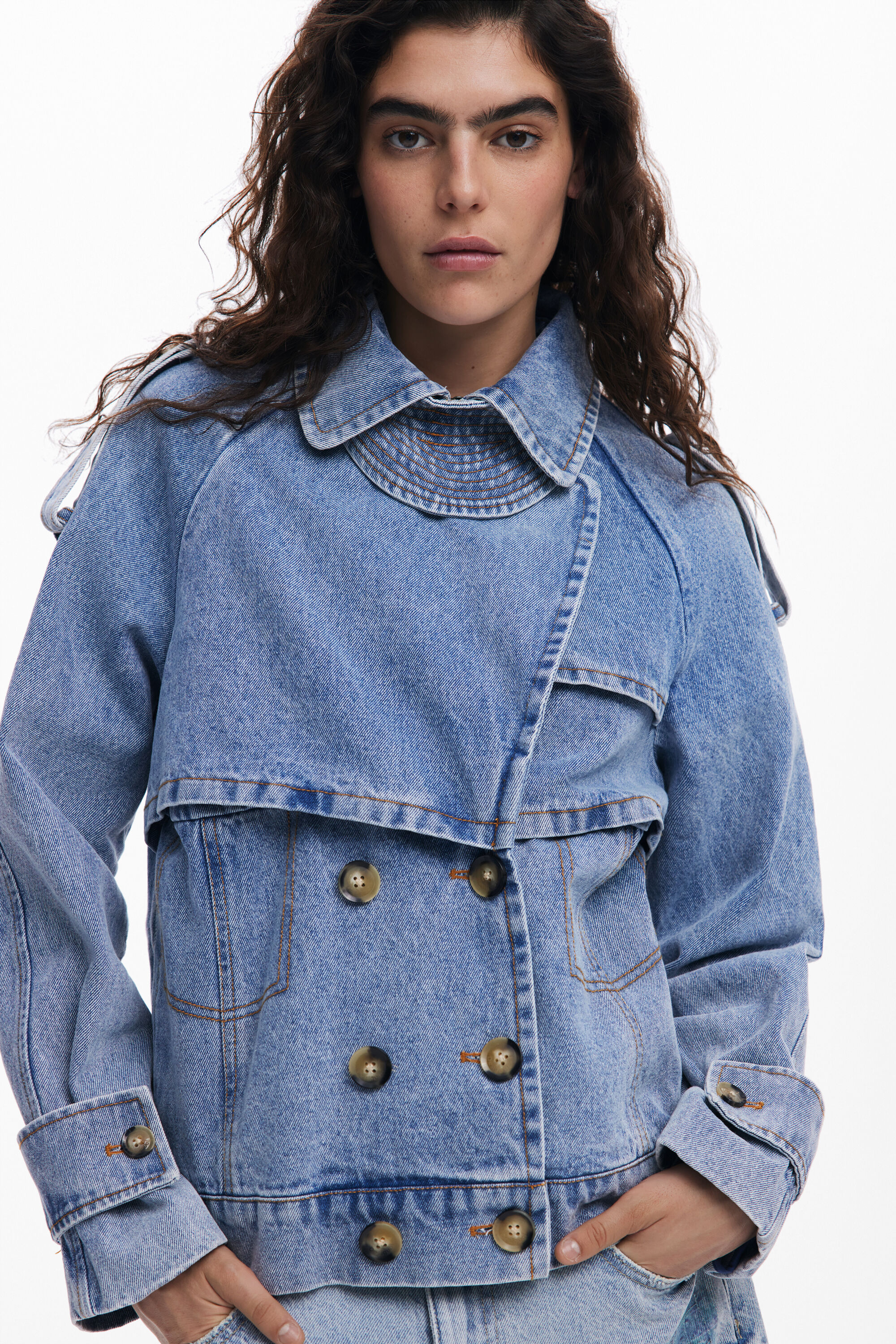 タッカークロスジャケット 女性用 I Desigual.com タッカークロスジャケット 女性用 I Desigual.com