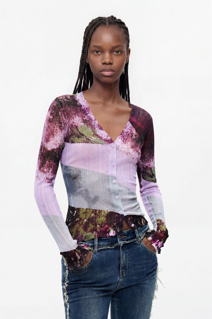 Printed v-neck sweater