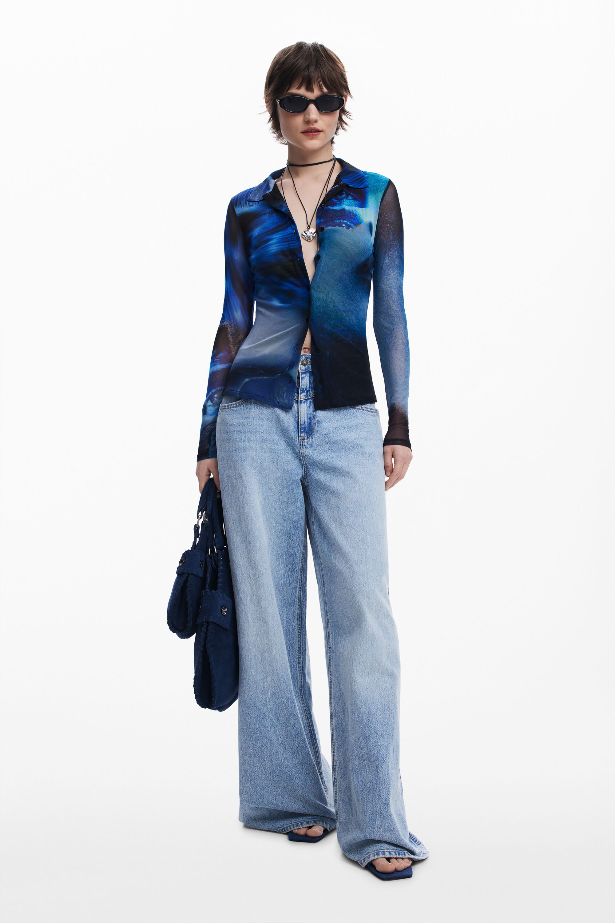 Desigual Buttoned Eye T-shirt In Blue