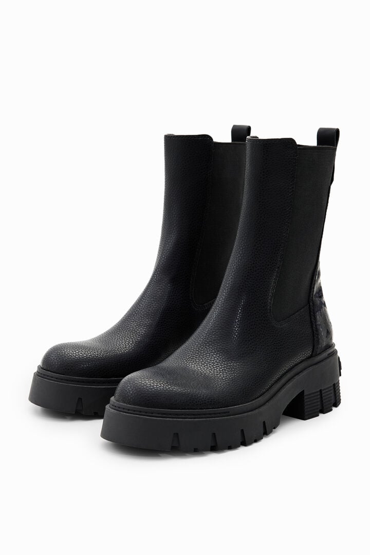Elasticated truck-sole Chelsea boots