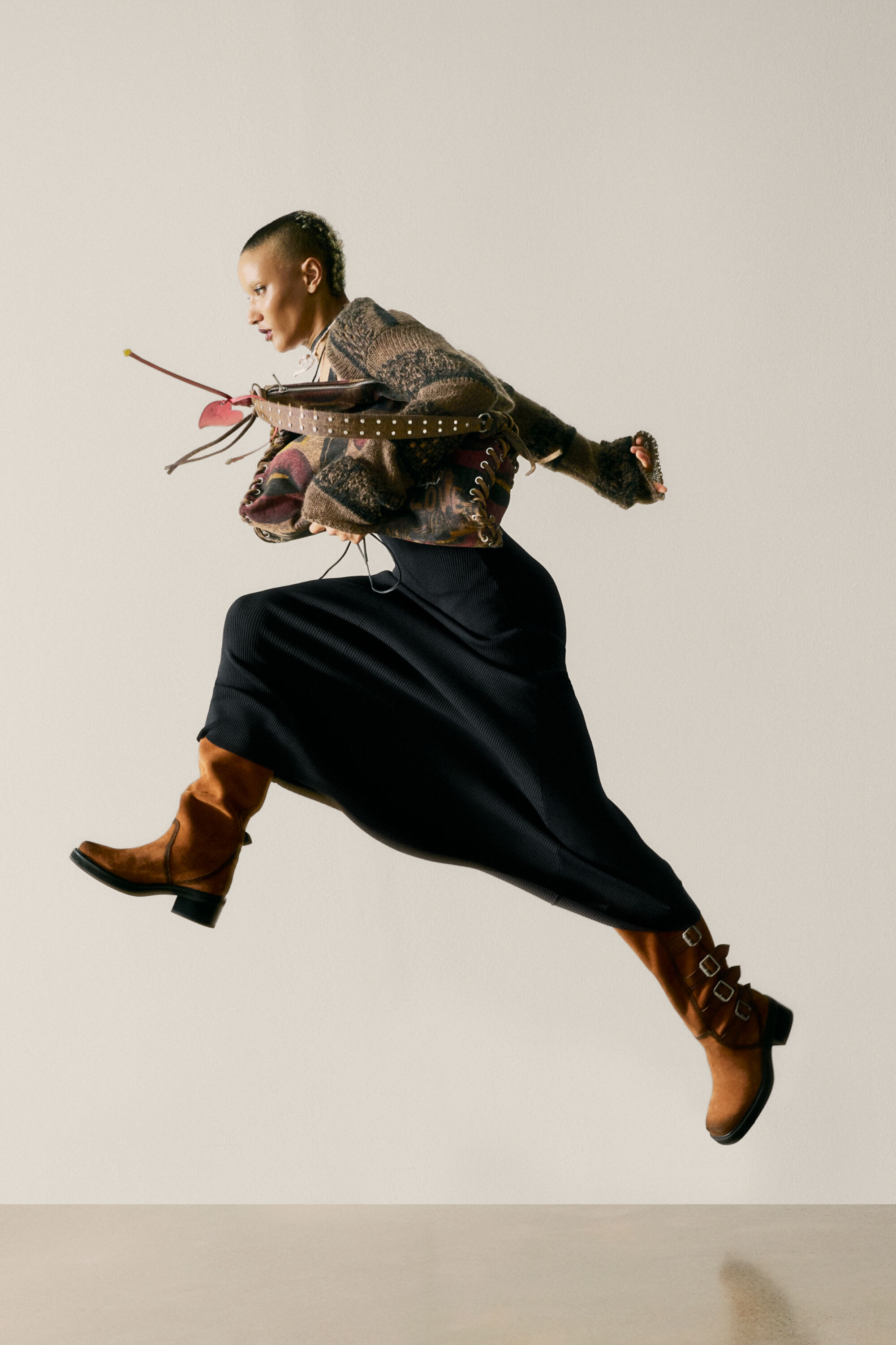 Desigual マリアエスコテ　コラボ　ブラック フリルパーカー SMサイズ 25WWLOOK361.jpg?sfrm=jpg&v=