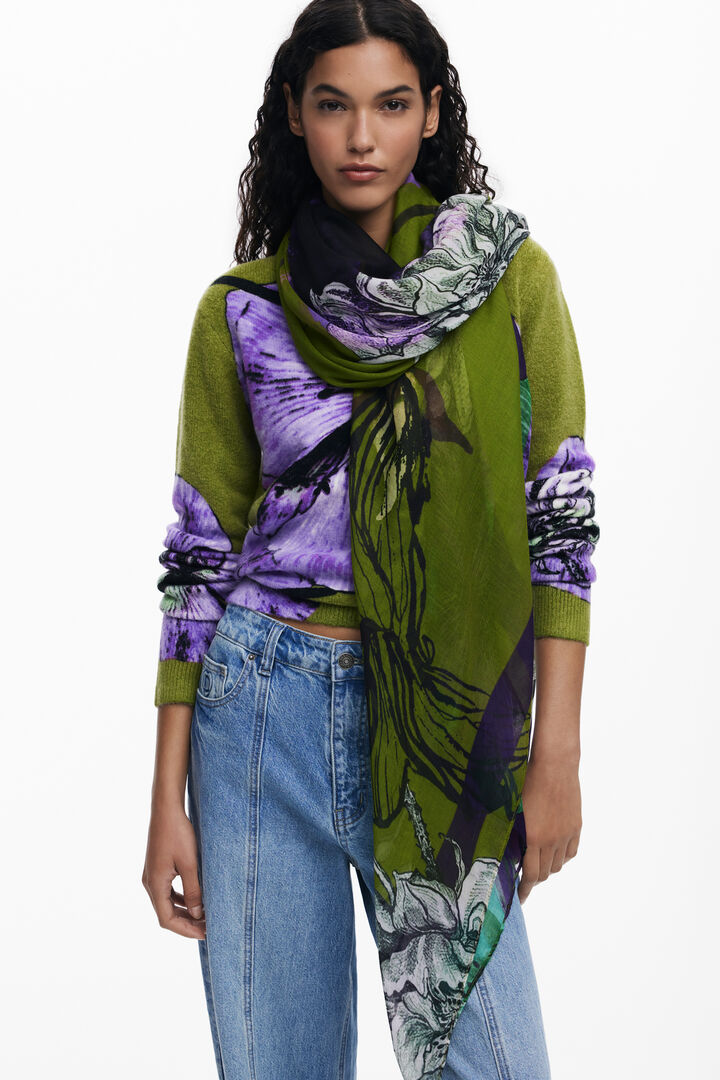 Foulard conçu par Mr. Christian Lacroix | Desigual