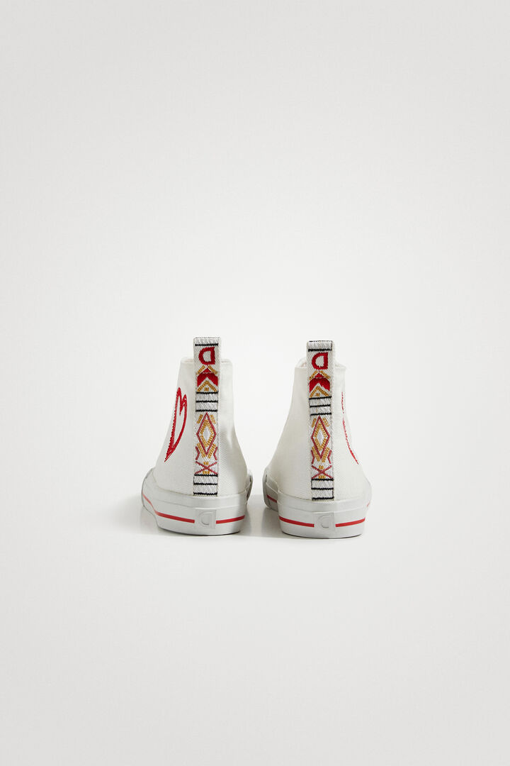 Botín sneaker con corazón | Desigual