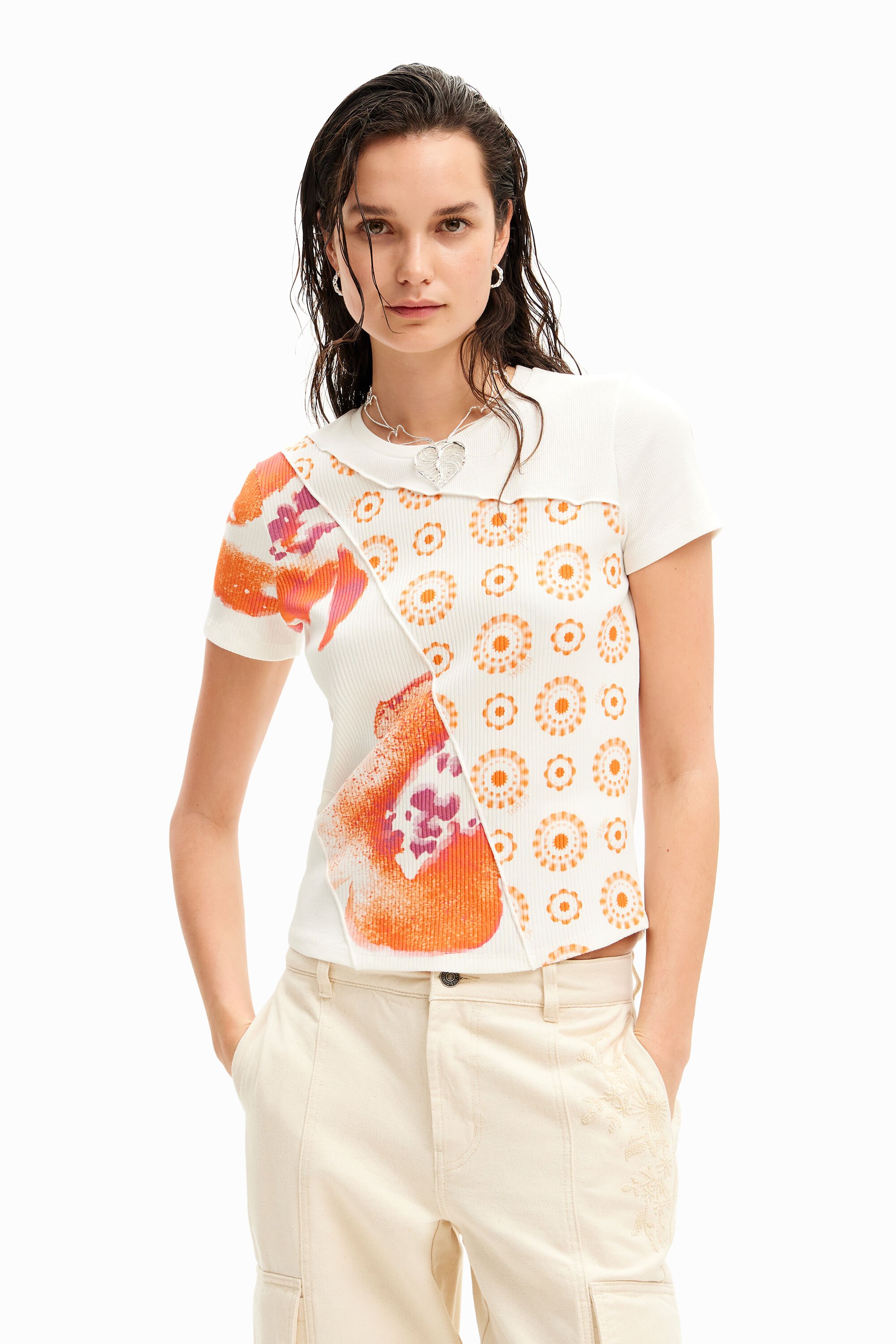 T shirt met bloemenpatch