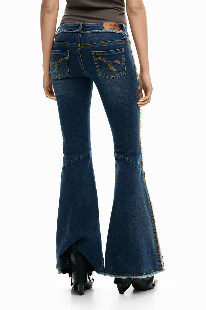 Flared frayed jeans | Desigual