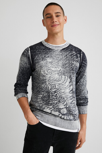 Szary sweter z motywem indyjskiego tygrysa