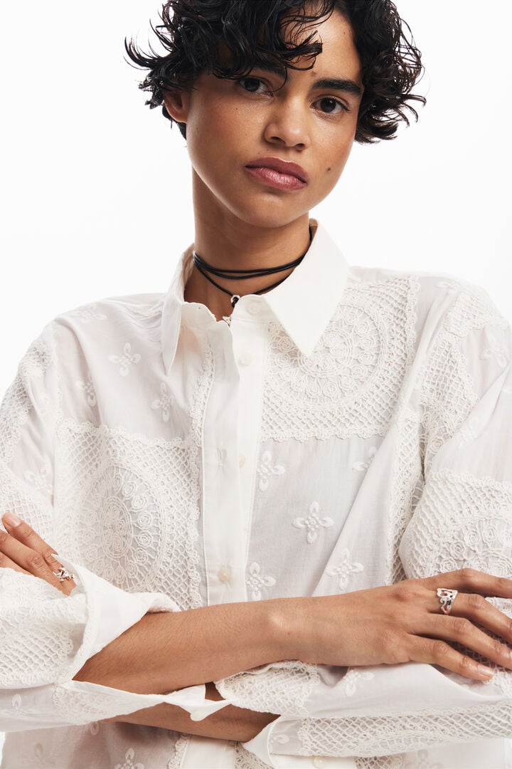 Camisa lisa bordados | Desigual