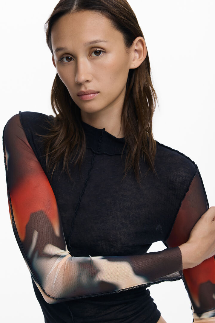 Camiseta mangas transparentes | Desigual