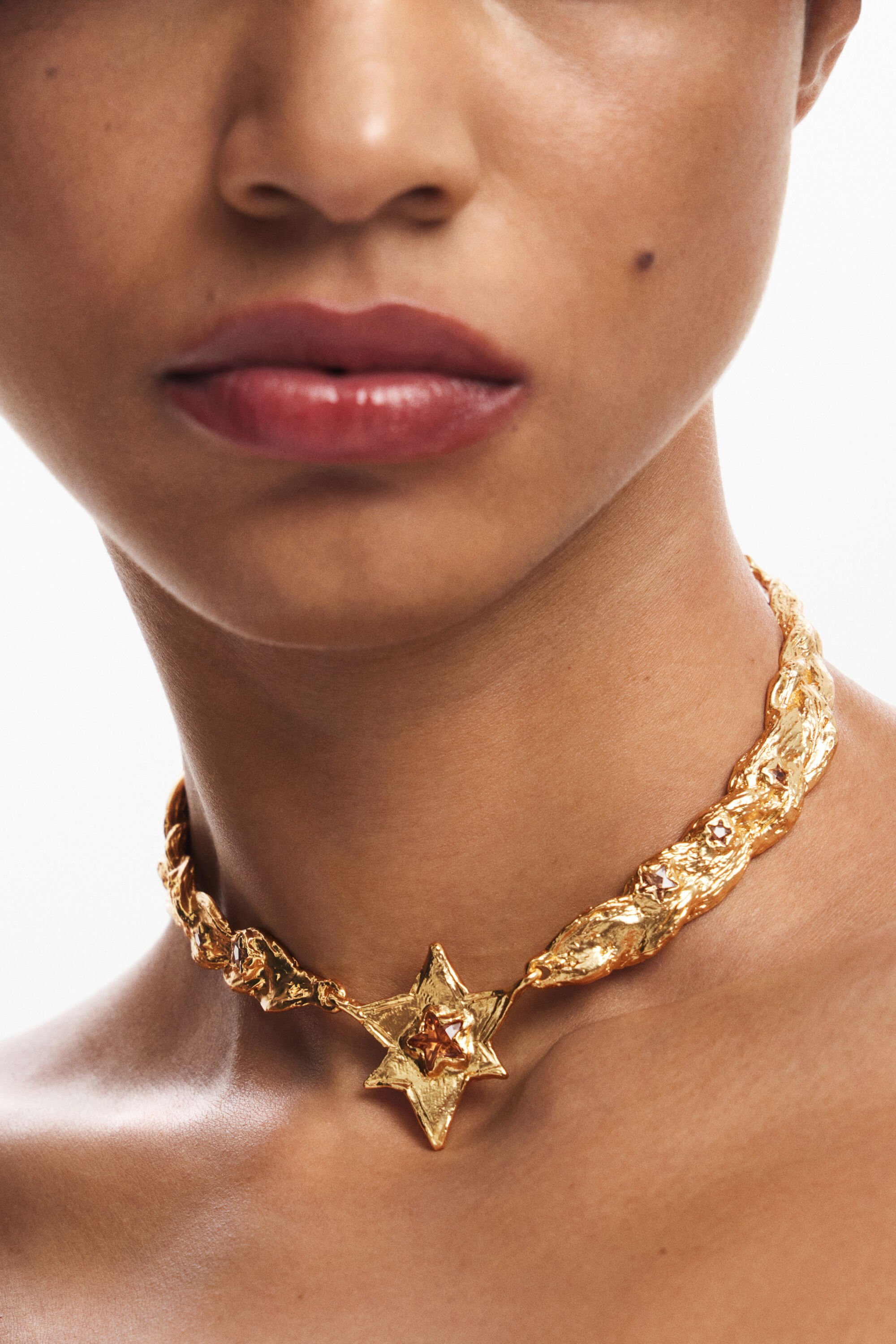 Gold star chain choker sale