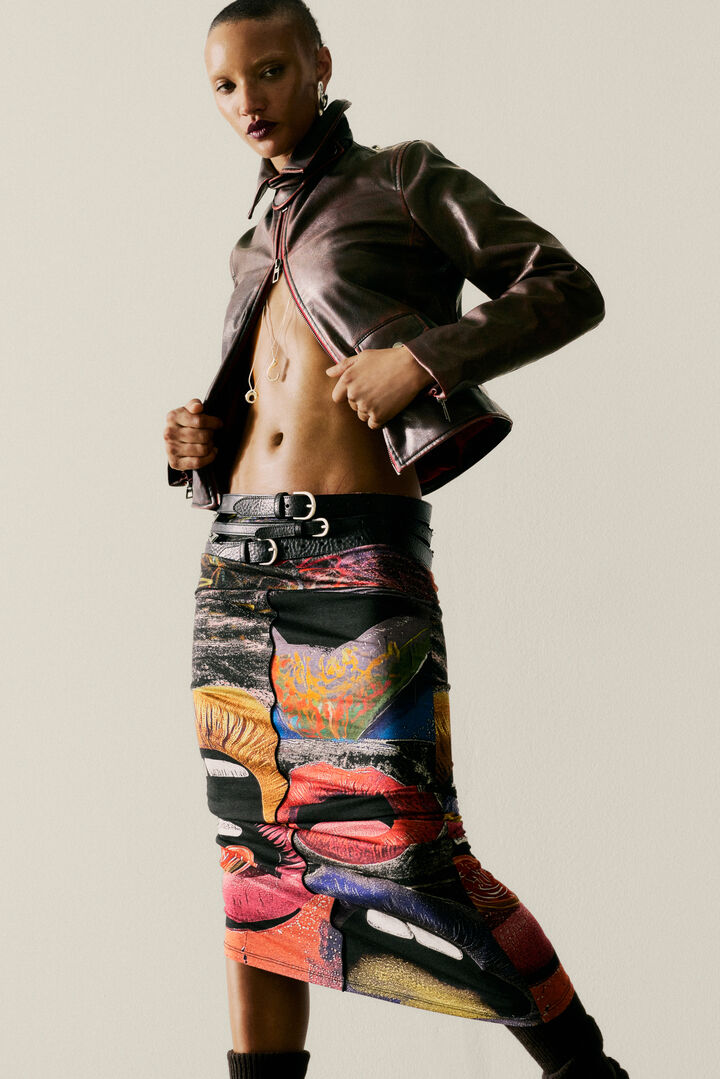 BEDRUKTE ROK MET MONDEN