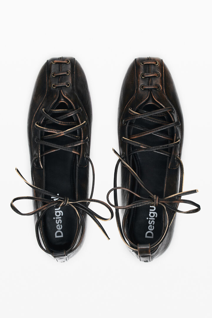CHAUSSURE PLATE NOIRE | Desigual