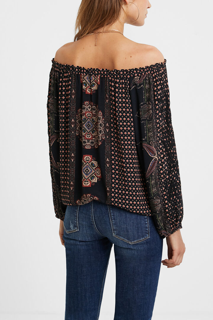 Loose blouse boat neck | Desigual