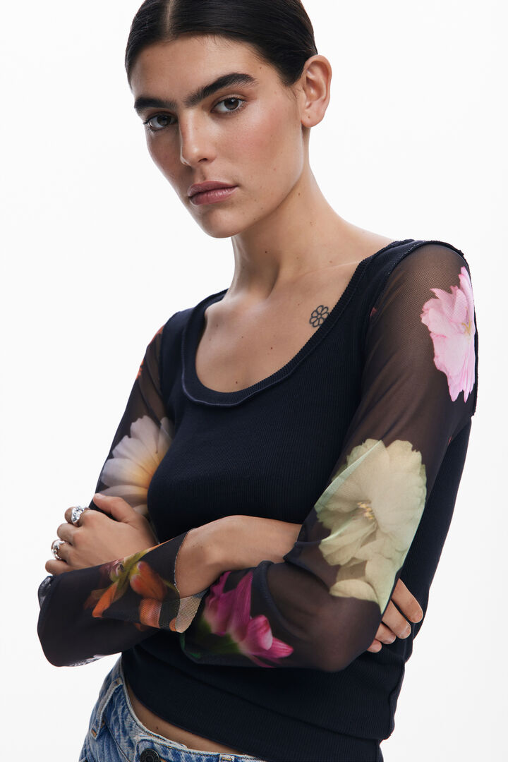 T-shirt with printed sleeves | Desigual