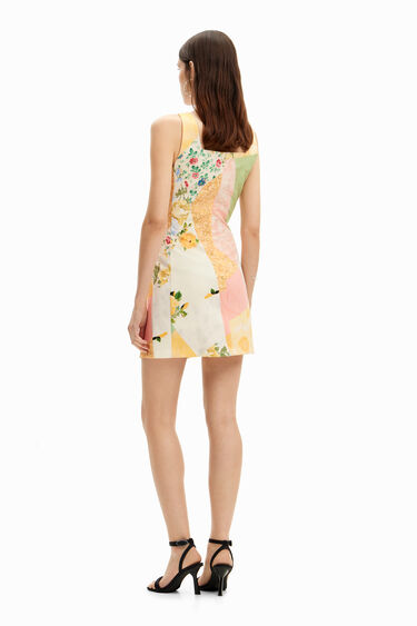 Short dress with floral patchwork. | Desigual