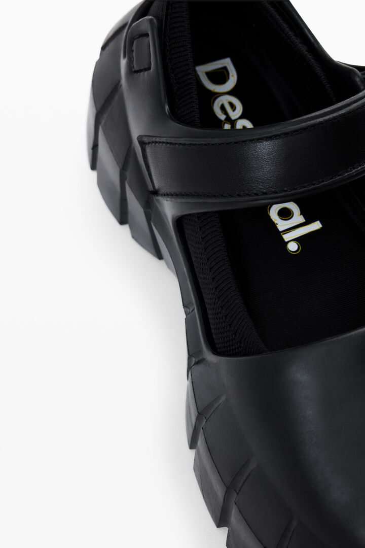 Ballet flat with side release closure | Desigual