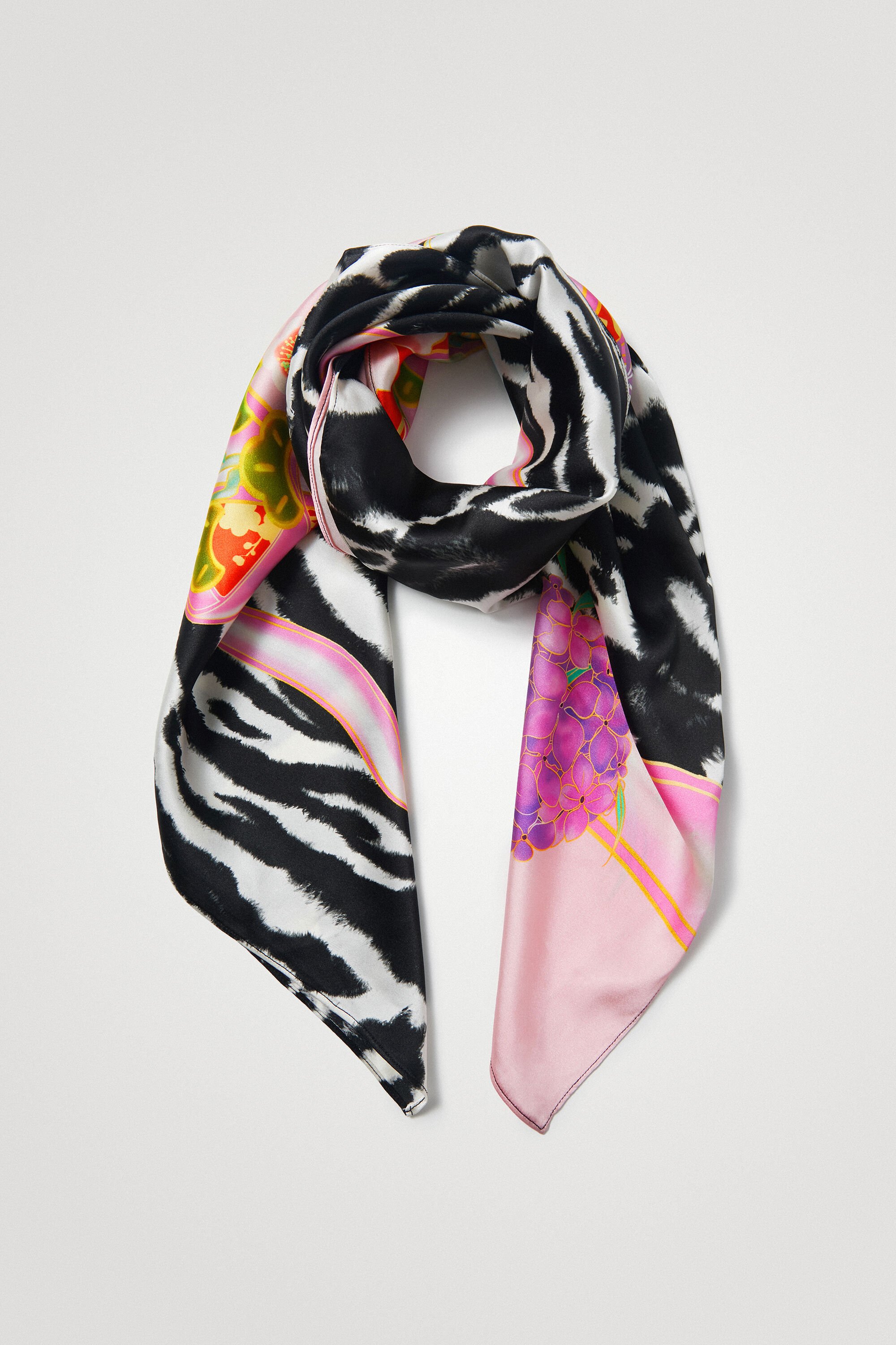 Square silk foulard