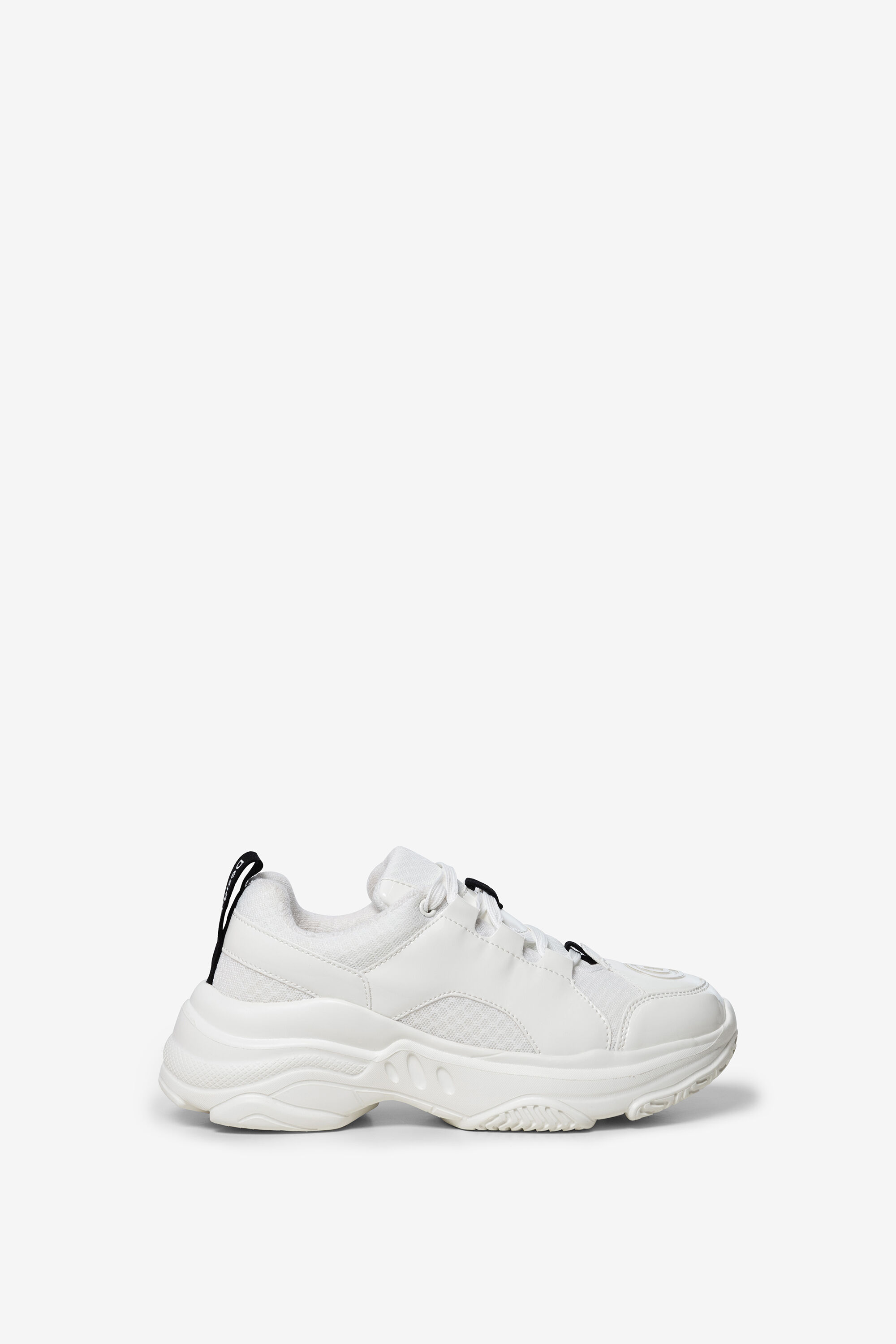 chunky white tennis shoes