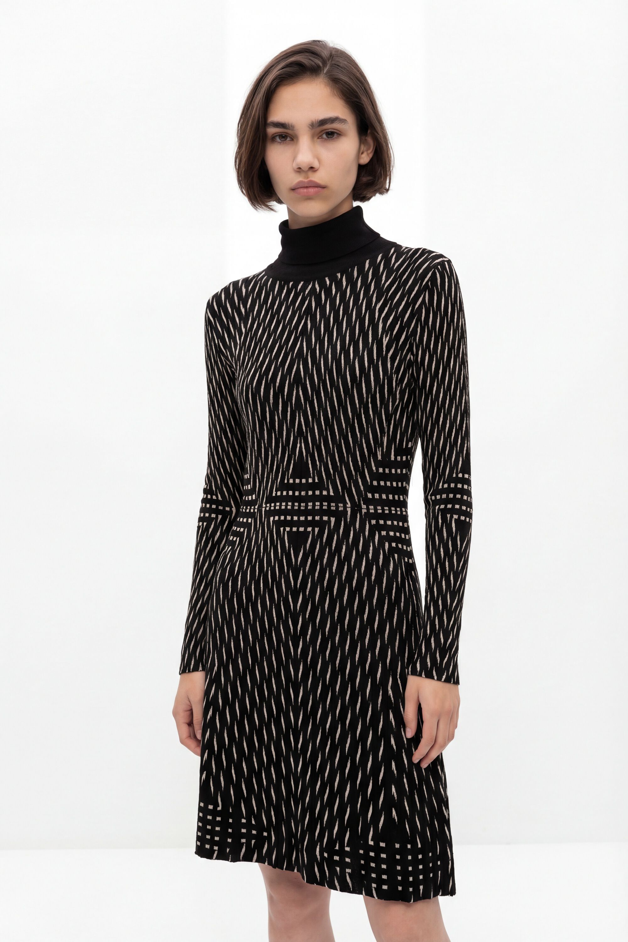 Desigual, Kurzes Kleid im Slim Fit, Viskose, Schwarz, XS
