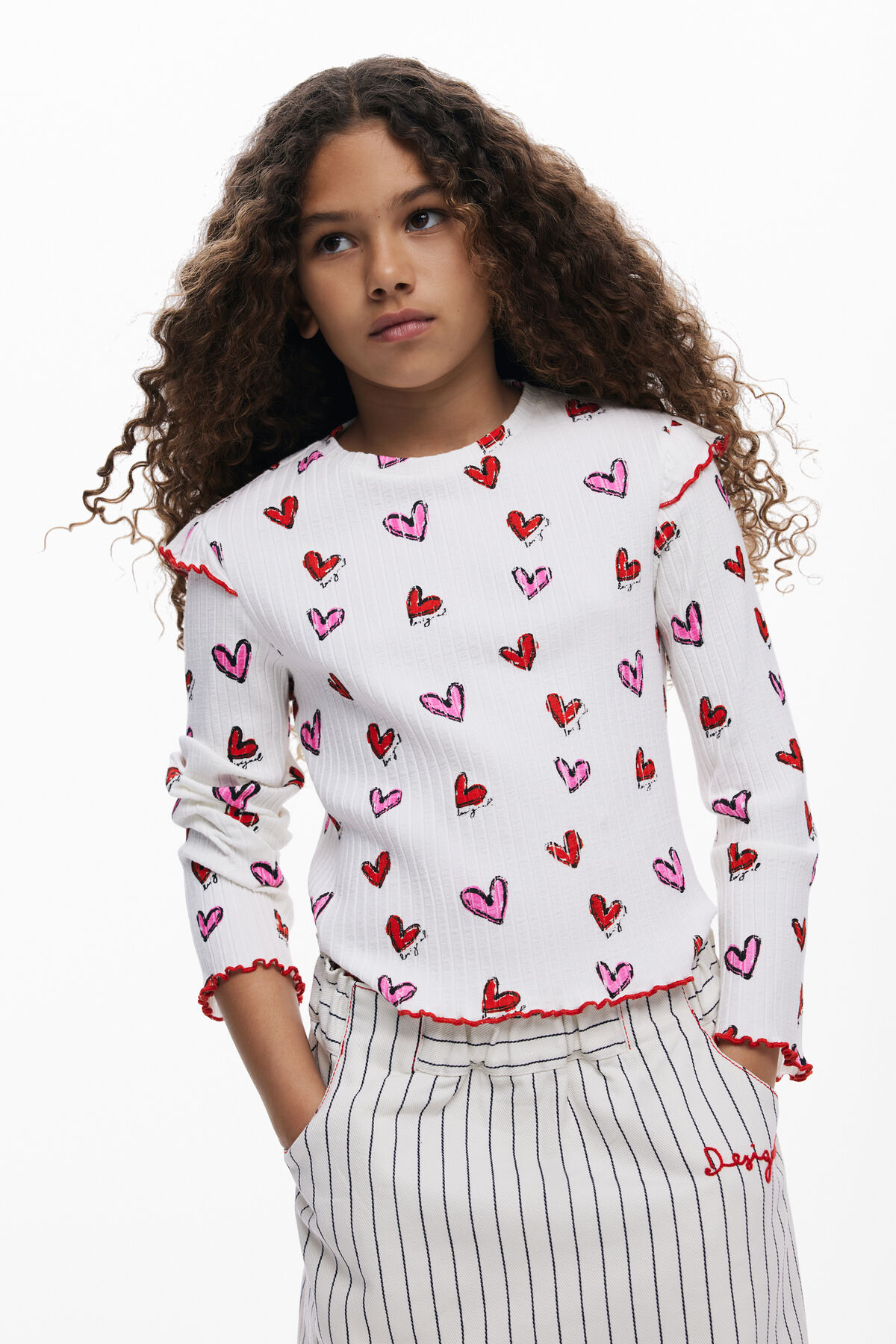 ハート柄の長袖Tシャツ ホワイト 少女の頃 I Desigual.com