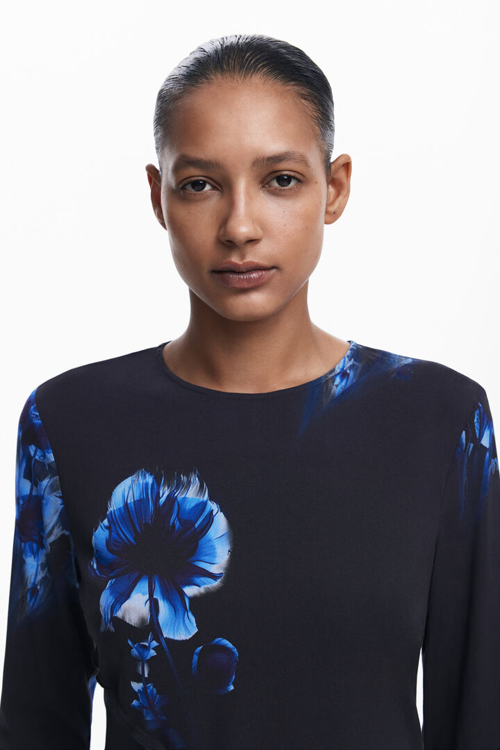 Asymmetric blouse | Desigual