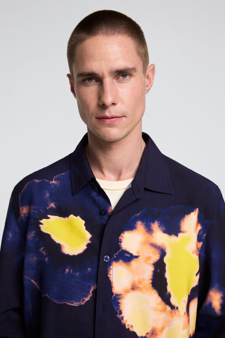 Camisa floral de manga comprida