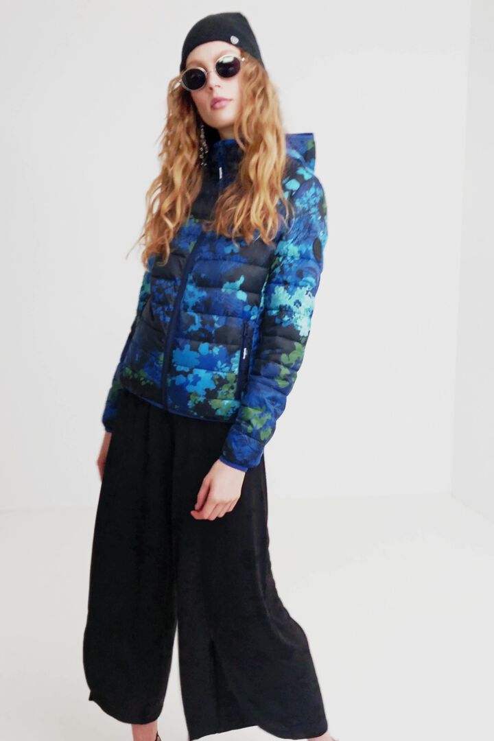 Chaqueta acolchada de camuflaje floral | Desigual