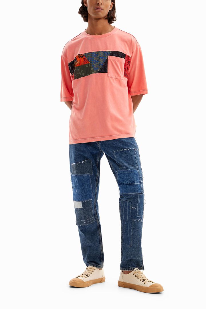T-shirt with cutouts and pocket. | Desigual