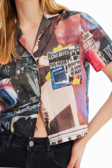 חולצת resort קצרה עם הדפס עיתון לנשים | Desigual