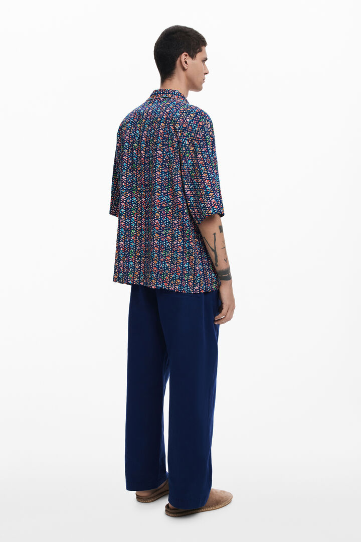 Chemise à manches courtes avec broderies ethniques | Desigual