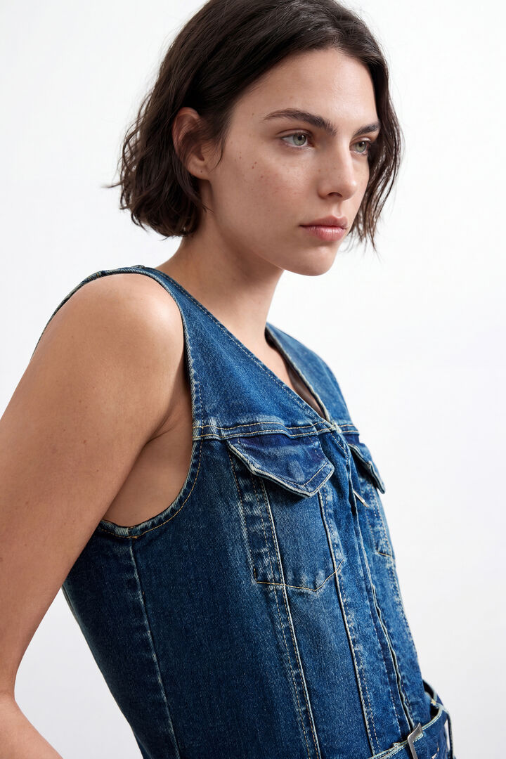 &Auml;rmelloses denimkleid