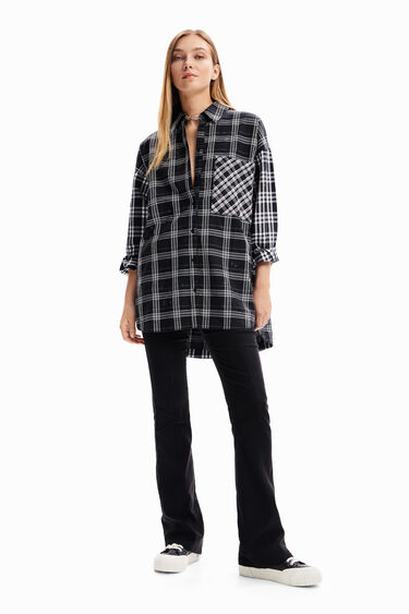 Camisa oversize patch cuadros | Desigual