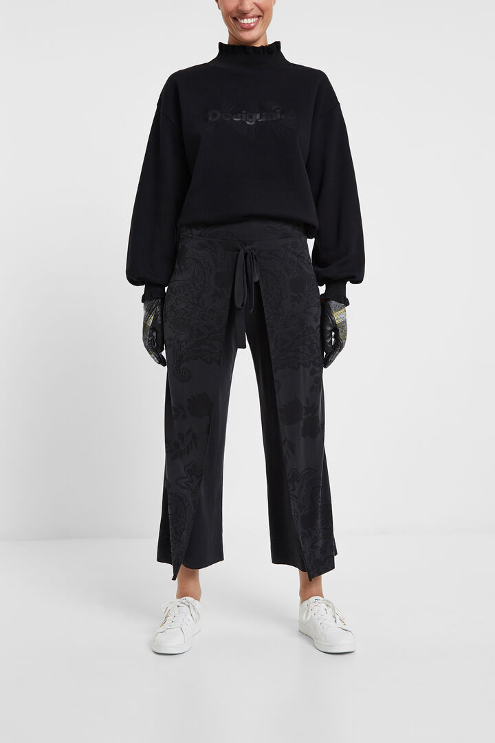 Wide flowing trousers | Desigual
