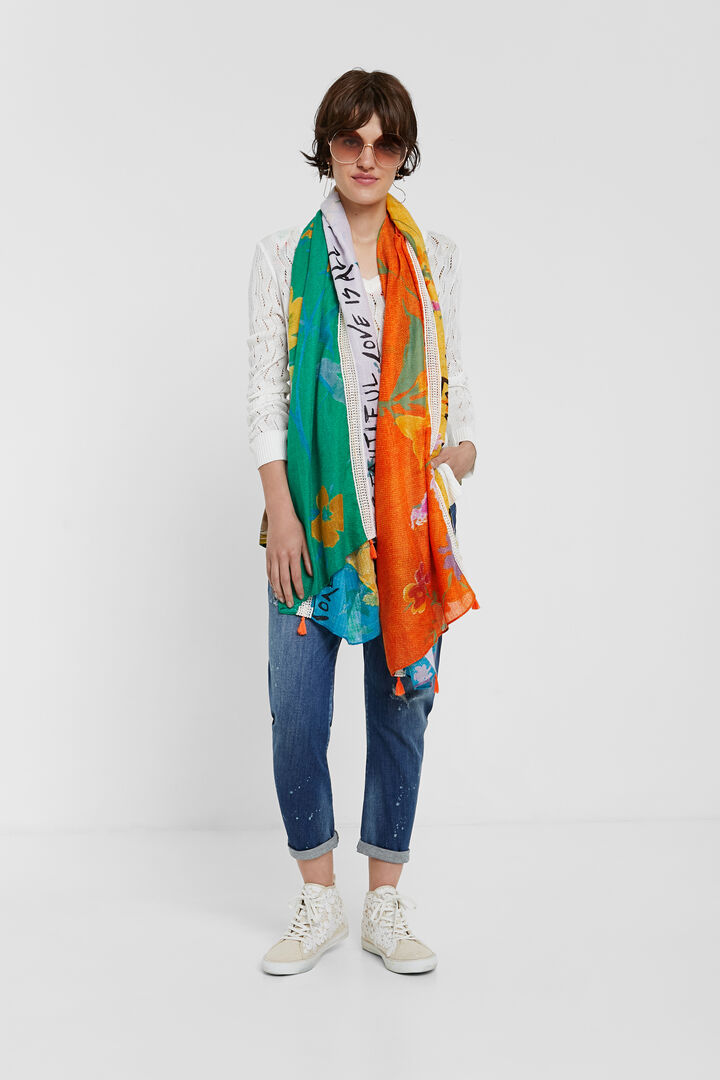 Foulard with floral bands and message | Desigual