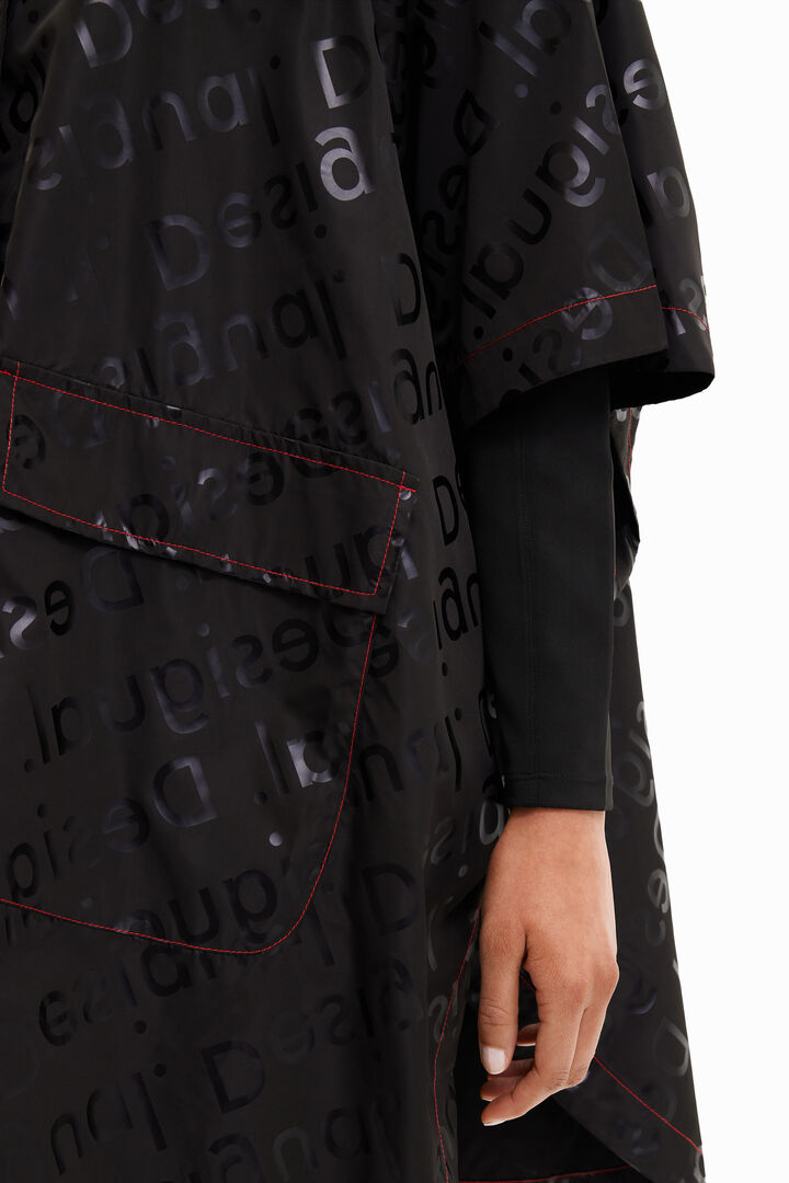Logo raincoat | Desigual