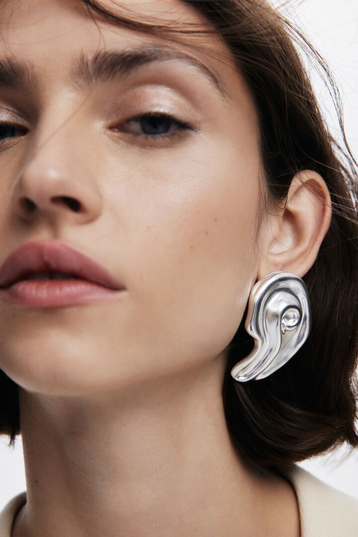 Gold-plated shell earrings Zalio | Desigual