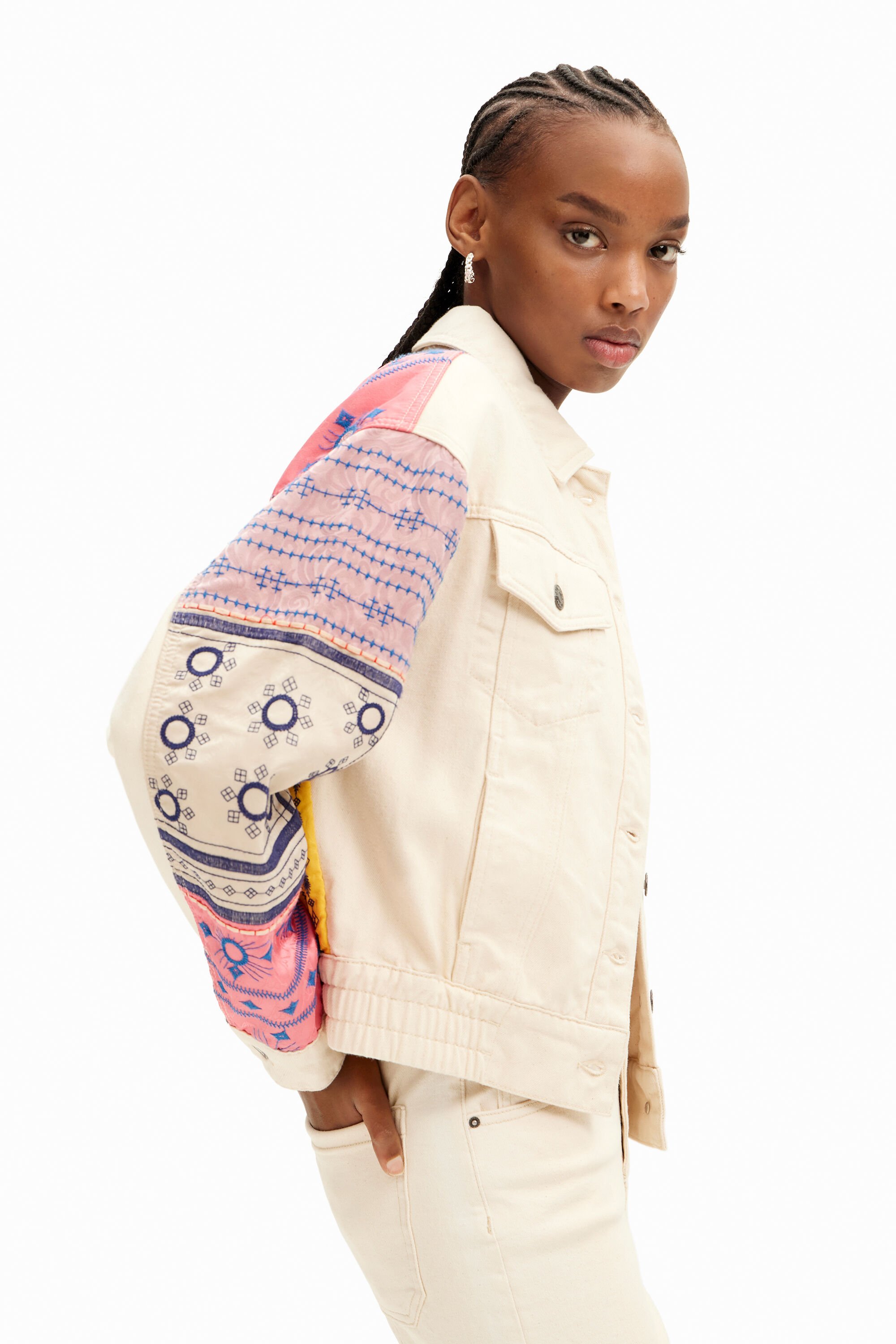 Short embroidered jacket outlet