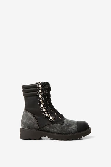 Embroidered boots | Desigual.com