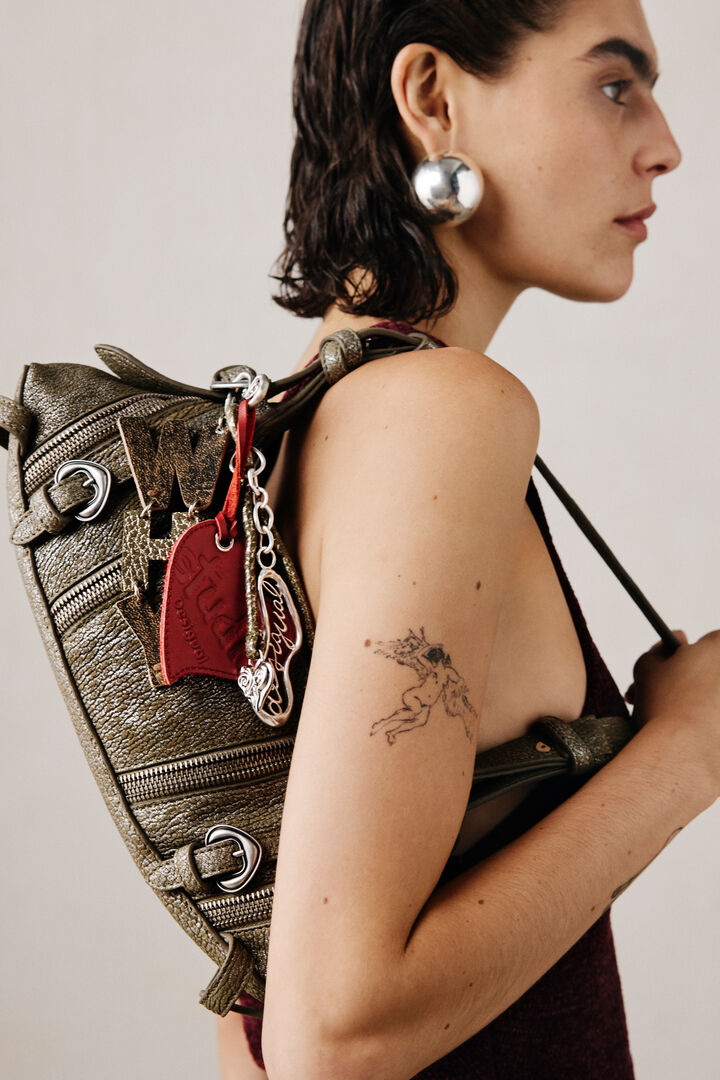Charm leather studio | Desigual
