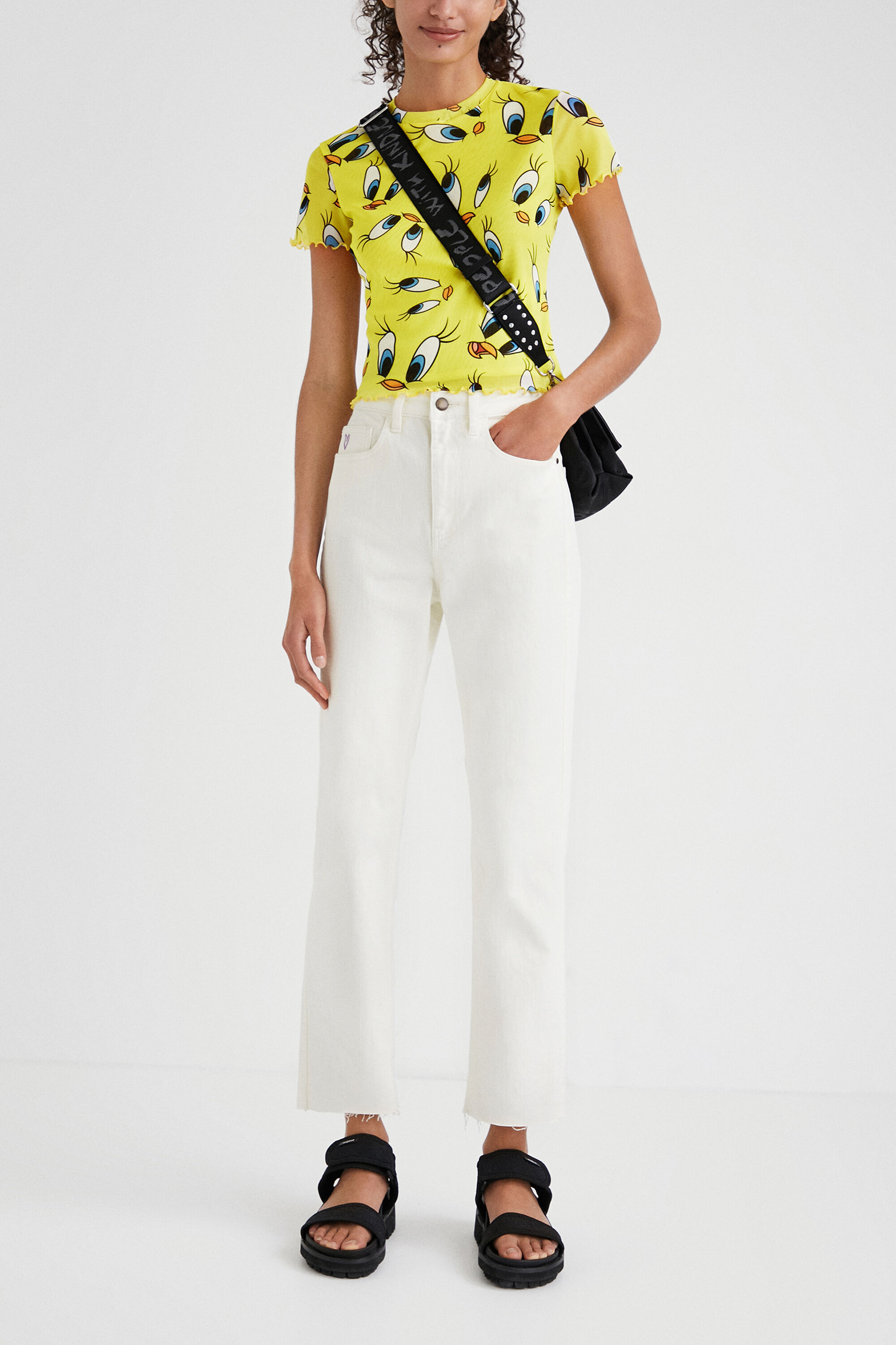 Camiseta piolin top stradivarius