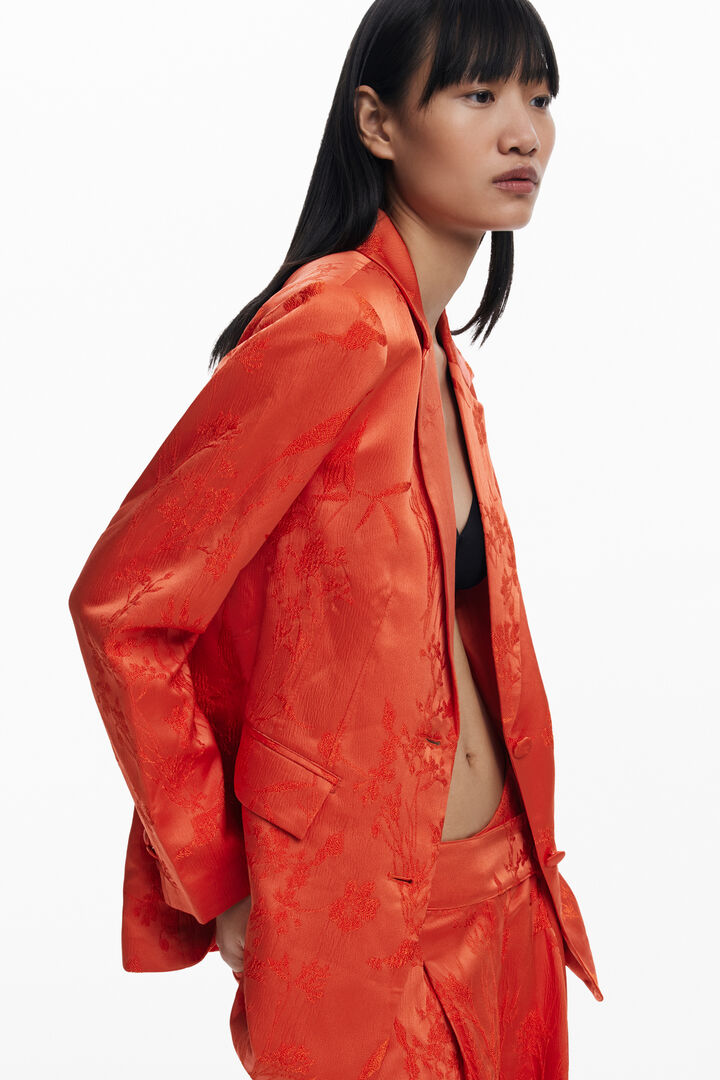 Embroidered fitted blazer | Desigual