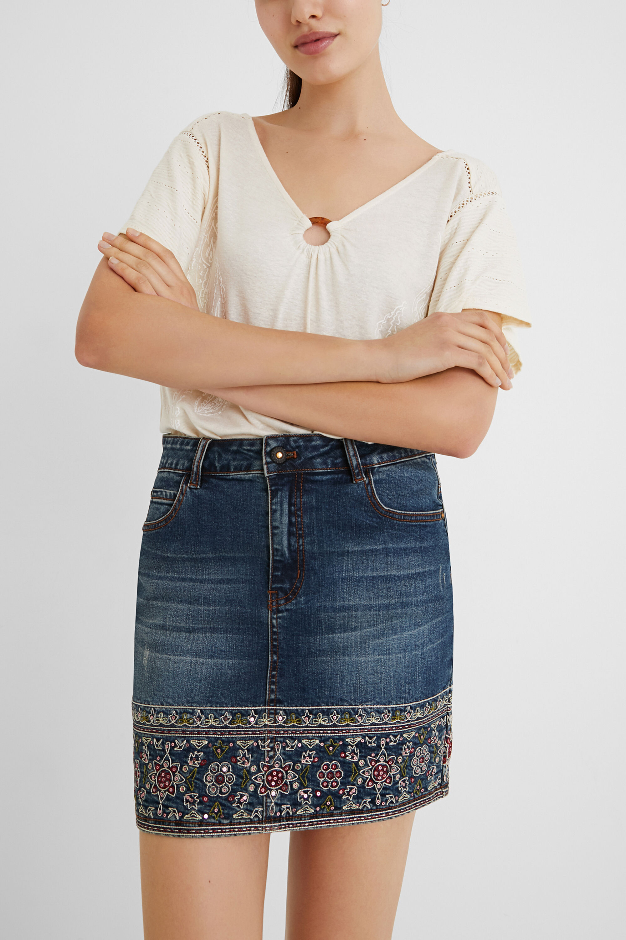 Embroidered denim mini-skirt | Desigual.com