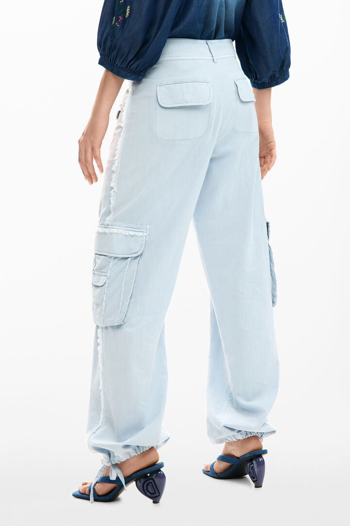 Cargo pants with pockets | Desigual
