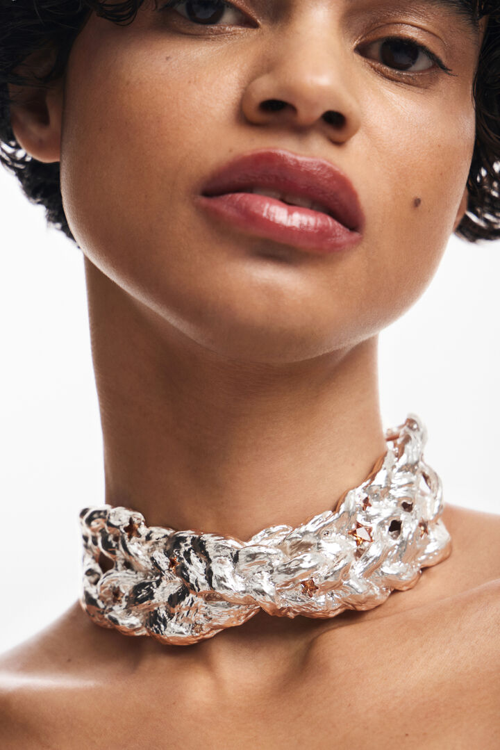 Chrome textured Zalio choker | Desigual