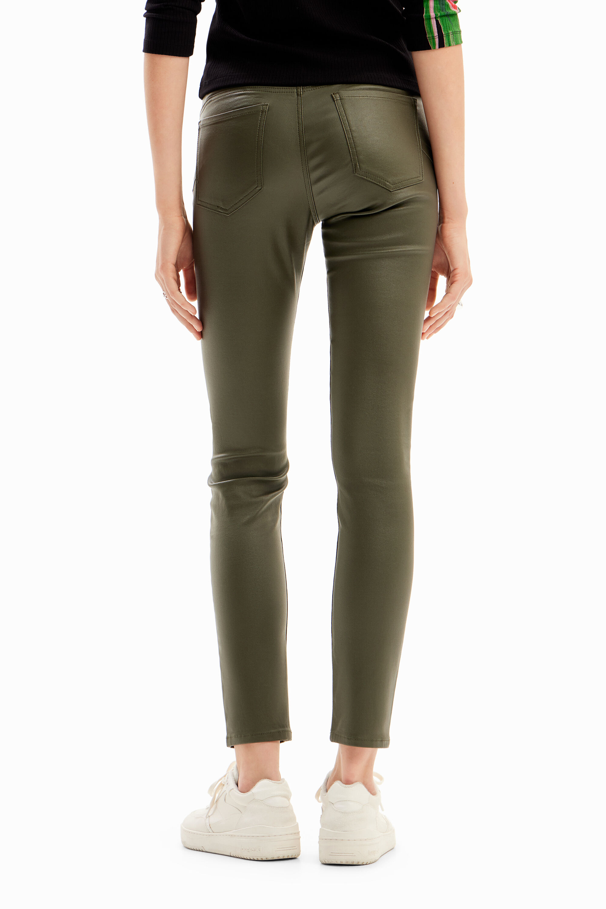 Slim trousers top